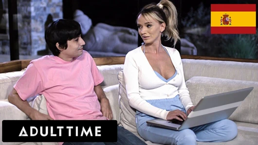 ADULT TIME - orta yaşlı seksi kadın üvey oğlunun sikişme arzusuyla bütün gece ayakta tutuluyor - İspanyolca altyazı