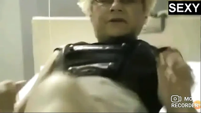 Nine olys zengin orgazm