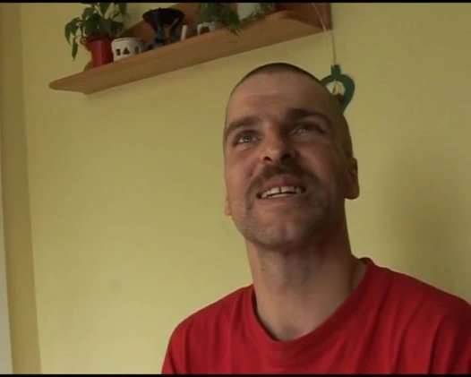 Çoraplı kızıl saçlı Alman sürtük büyük yarağa biniyor