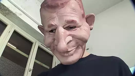 Harika orta yaşlı seksi kadın banyoda sikiliyor