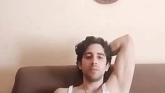 Tank tepesinde sikişiyor