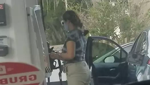 Benzin istasyonunda seksi latin göt