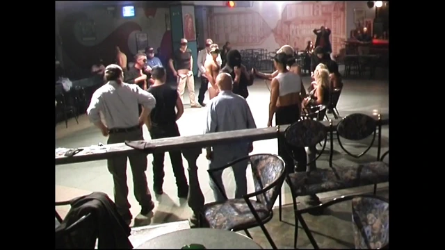 Döl nehirleri ile klasik harika İtalyan grup seks partisi