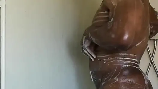 Duş zamanı l, her zaman sertleşiyor