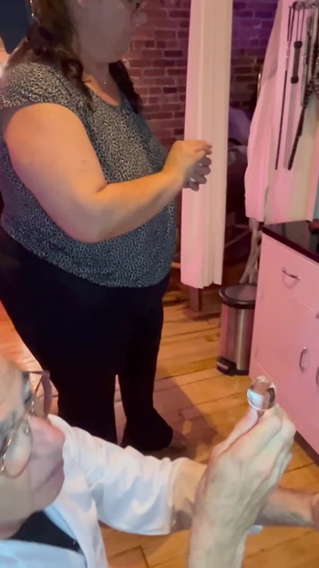 Знаковый момент из "Медсестра киски и анальный осмотр гинекологом с батплагом"