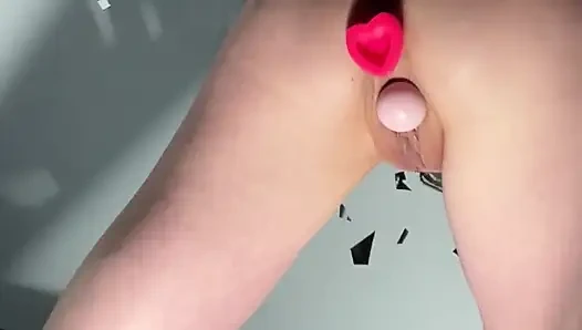 Göt tıkacı ile lil eğlencesi