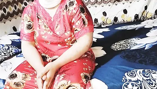 Oğlunun arkadaşından ümmü mahmoud'ı sikiyor yeni Mısırlı seks