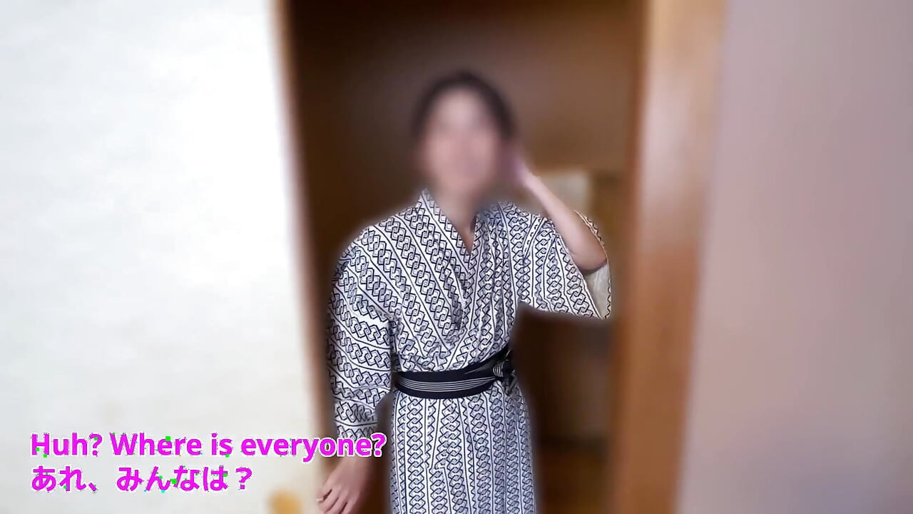 Sürtük bir yaşlıyla seks. Shiko Shiko Shiko. Herkes dışarıdayken, güzel bir yaşlıyla seks yapıyorum (#361)