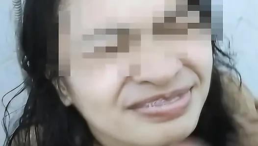 Liseli kız daha iyi not için okulun arkasındaki tuvalette öğretmeninin yarağını emiyor - minokiiko