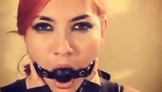 Kızıl saçlı öğürme