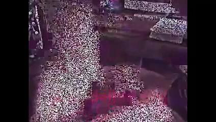 Kısa saç büyükanne oral seks ve handjob verir ve ağzına boşalmak alır