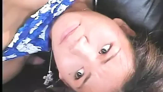 Asyalı yarak emiyor sonra dölleniyor - amcık ve göt yarakla dolu