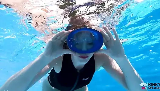 Sualtı giysisi ve maske fetişi dolum, baloncuklar ve nefes kontrolü