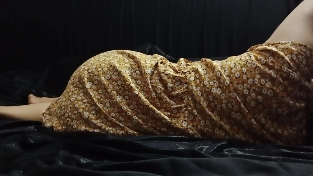 जब मैंने पीले रंग की डैस्टर ड्रेस पहनी थी तो मेरा बॉयफ्रेंड अपनी वासना से ललचा गया था