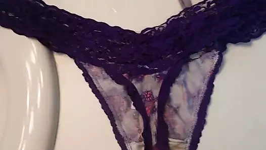 Cum üzerinde tashas sutyen külot