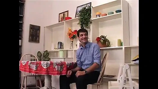 Komşuyla çok tatlı kahvaltı