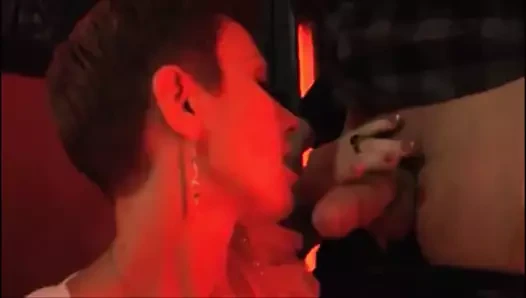 Yüz bakımı için ödeme 144 bir fahişe fantezi hikayesi