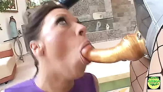 İki son derece sevimli lezbiyen arkadaş - Nautica Thorn ve Rachel Starr - takma yarakla eğleniyor