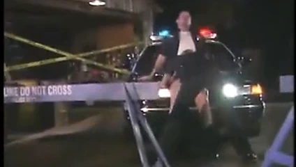 Polis kadın emmek çük arasında theif