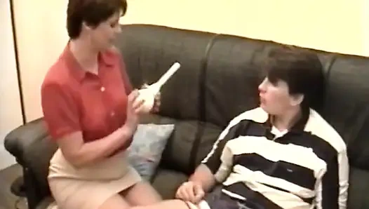 İki olgun kadınla dolu bir adam