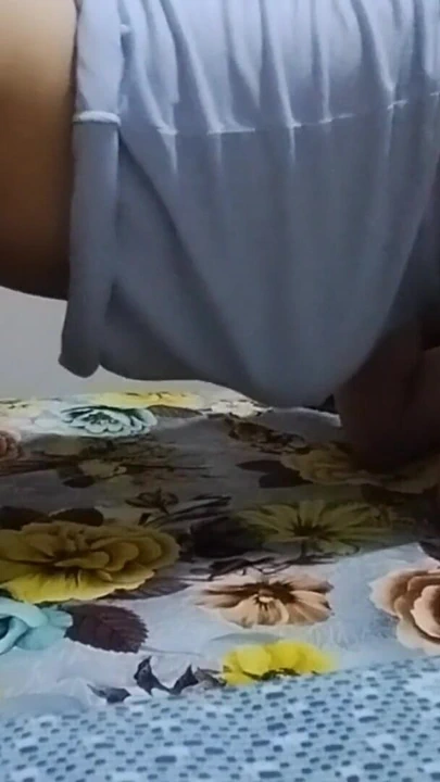 Üvey kız arkadaşımın kocası beni serinlemeye ikna etti | Klip 1