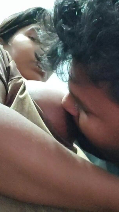 Indian Dehati young bhabhi aaur gav ka ladka aaj bhabhi ke bade bade boobs suma bhabhi bahot khush ho gai - boobs… | Clip 1