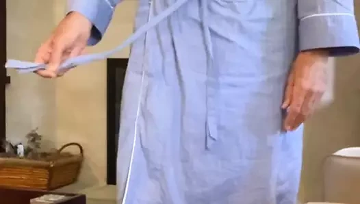 KeirSraan Discards the Robe