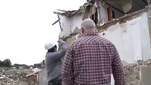 5. sahnede büyük memeler ve süper fahişeler