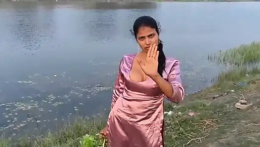 Hintli köylü üvey kız kardeş ormanda sikişiyor, sıska üvey kız kardeş sıkı amcık sikişi xx video