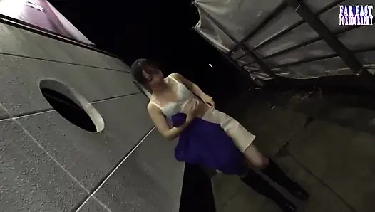 Gülümseyen bir güzelle sırılsıklam utançla azdırıyor vahşi ıslak patlamada kendini sırılsıklam yapıyor bölüm 4