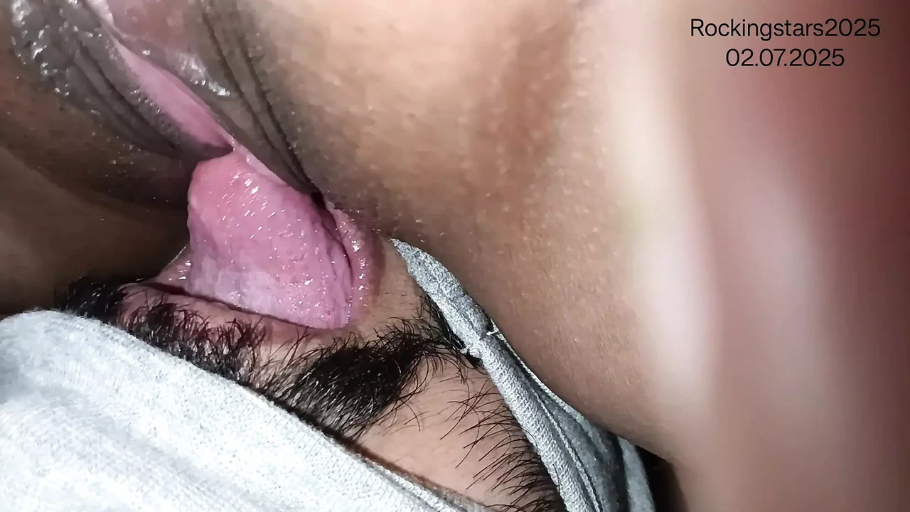 HD Bhabhi Ki Rasili Chut Ko Maze Se Chata Indian Asian Porn (Uncut) - Australia Special