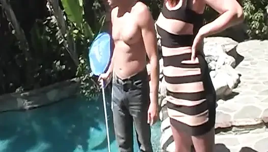 Damlayan amcık kenetlenen orgazma kadar parmaklanıyor