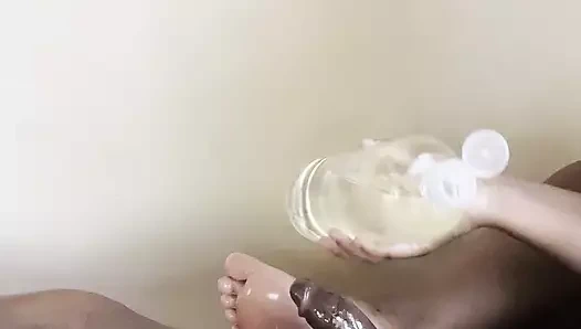 Zenci ayakla mastürbasyon boşalma