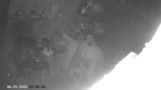 Mutfakta patronun karısıyla aldattım
