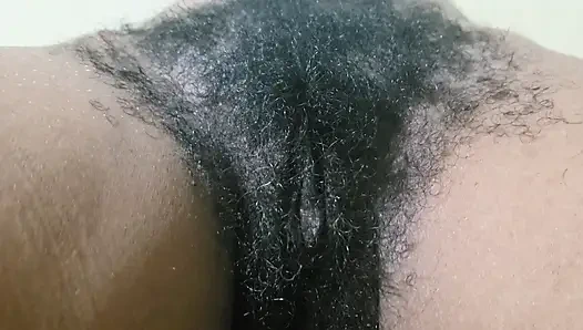 Kıllı amcık orta yaşlı seksi kadın korunmasız arzuyla dolu tutkulu bir yetişkin karşılaşmasında sert seksin tadını çıkarıyor