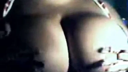 Web kamerası kız ile dev göğüsler