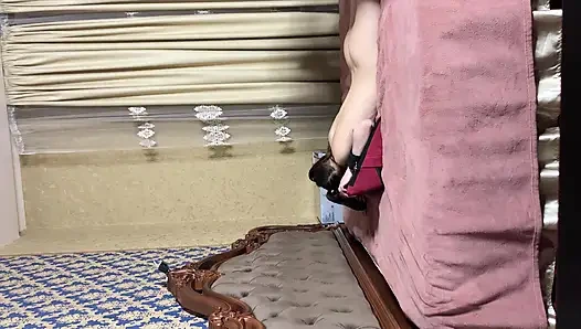 Sheer Misssvikki'yi tutmamasına izin verdi