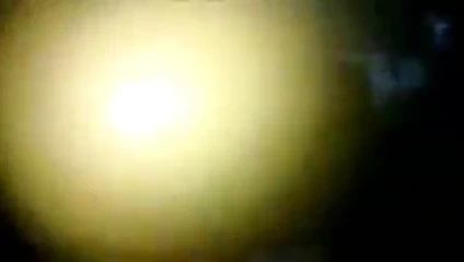 Handjob im Wald - Frau melkt Eheschwanz leer