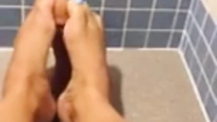 yüksek arch yapay penis footjob