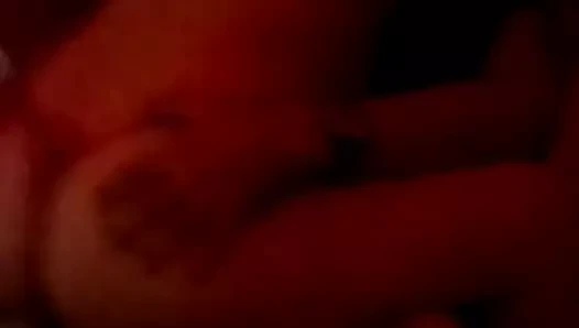 Erkek arkadaşım beni bir arkadaşımla filme alıyor