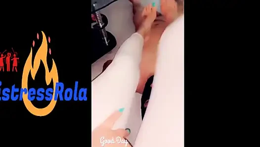 Arap sahibe rola kölenin yüzüne tokat atıyor