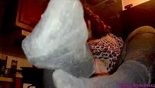 Terli ayaklarımı ve kokmuş çoraplarımı kokla