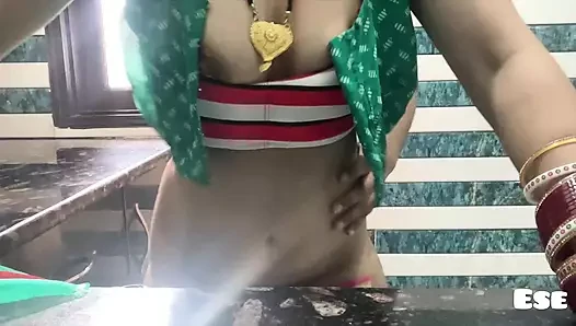 Naukarani Ne Gift Lene Ke Chakkar Mein Malik ko Kiya Khus