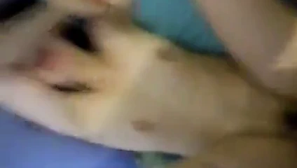 Güzel küçücük Asya sikme ve yüz