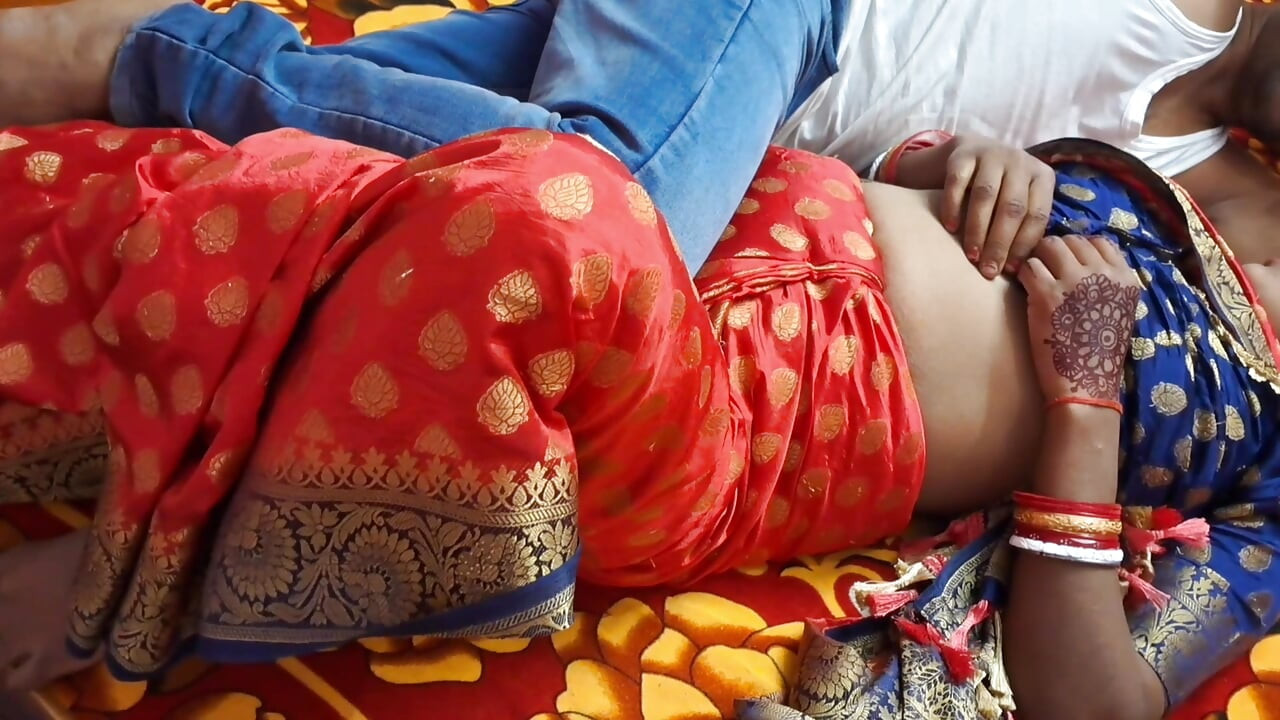 Hintli seksi yenge kocası tarafından sert sikiliyor
