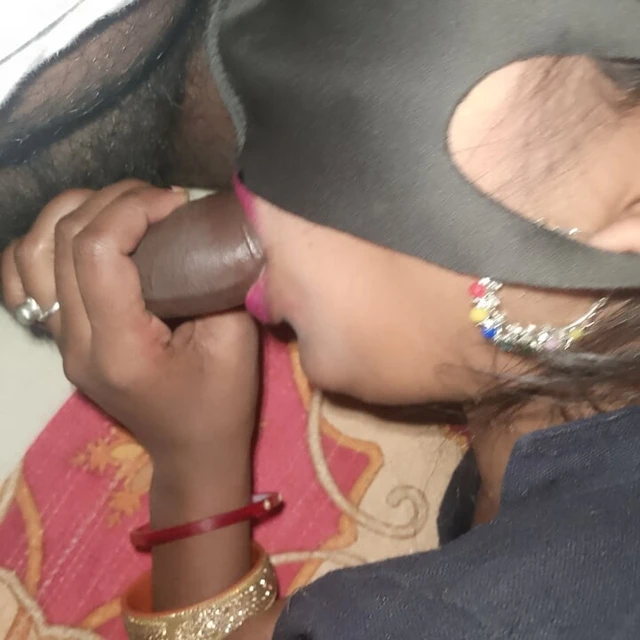 Üvey kız kardeş tatilde üvey erkek kardeşiyle ev yatak odasını paylaşıyor xxx