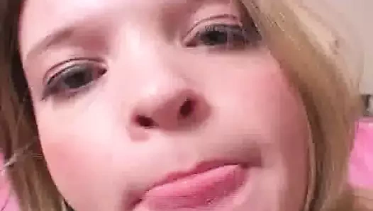 Bbw kissy sana neler yapabileceğini gösterir