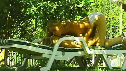 Weiße Höschen Chroniken: Sinnliche Gartenspiele