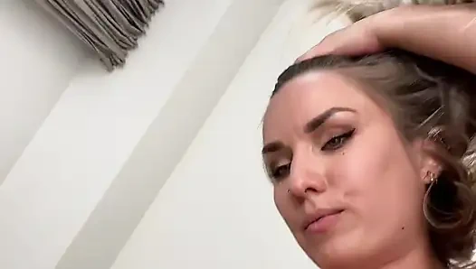 Amcığımla eğlenmeyi seviyorum