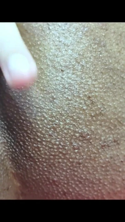 Волнующий момент из "Первый болезненный трах пальцами задницы индийской молодой девушки (Ziya)"